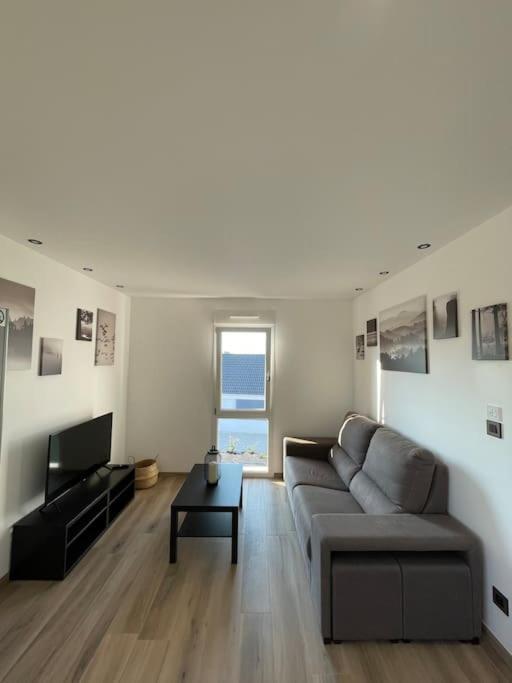 Appartement Climatise Charmes  Eksteriør billede