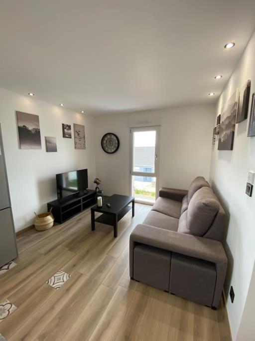 Appartement Climatise Charmes  Eksteriør billede